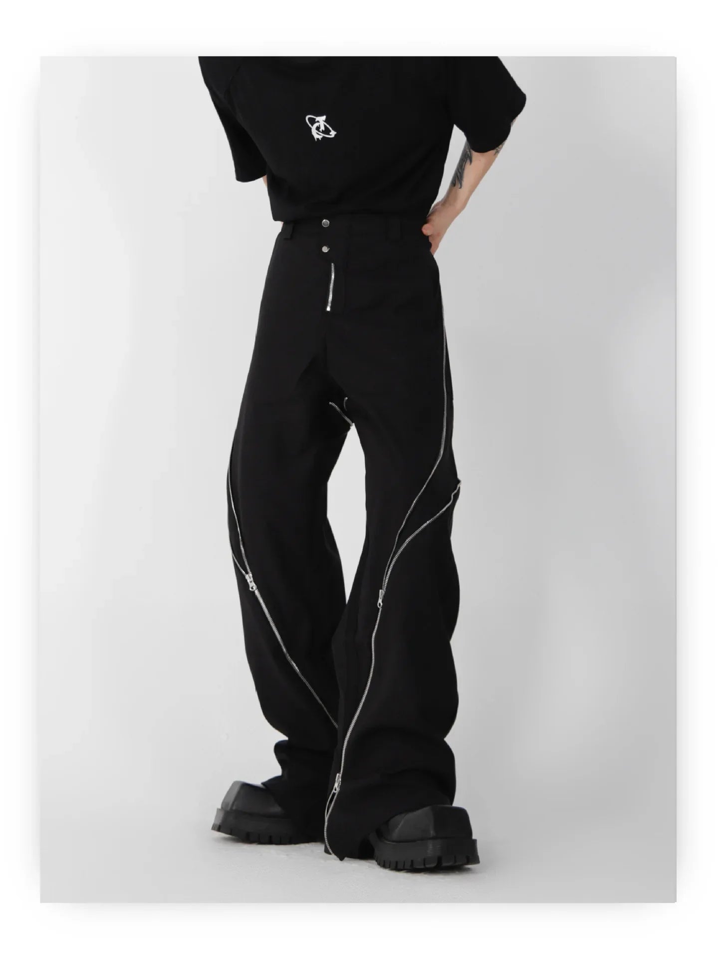 Versatile Loose-fit Niche Design
