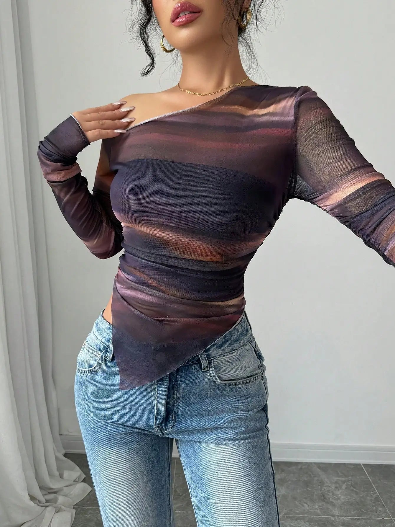 Tight long sleeves off-shoulder