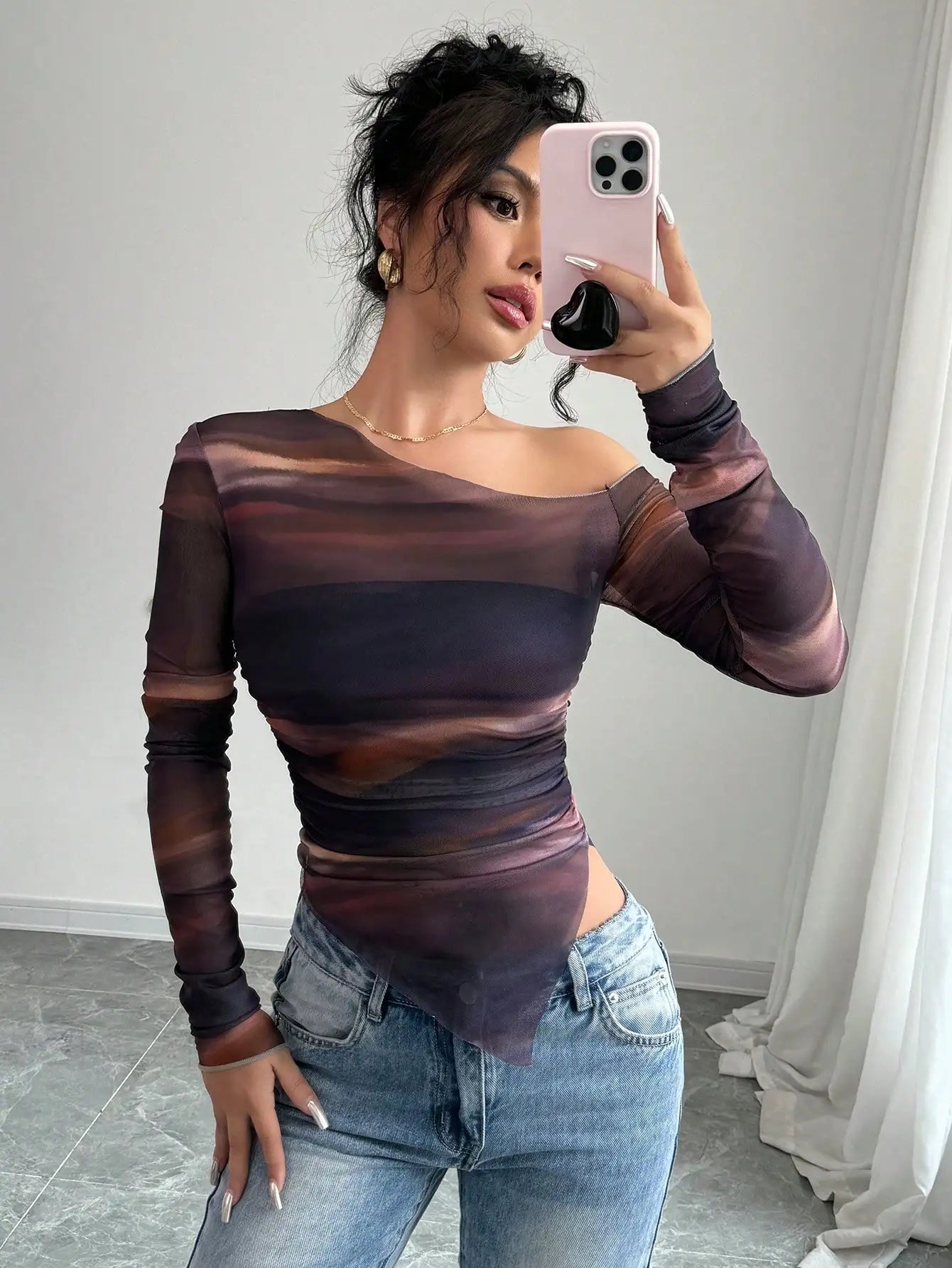 Tight long sleeves off-shoulder